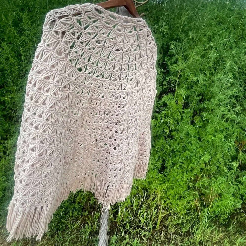 NEW Dreamy Boho One-Size Warm Bone/Cream Cozy Handmade Crochet Fringe Shawl/Cape - Picture 14 of 16